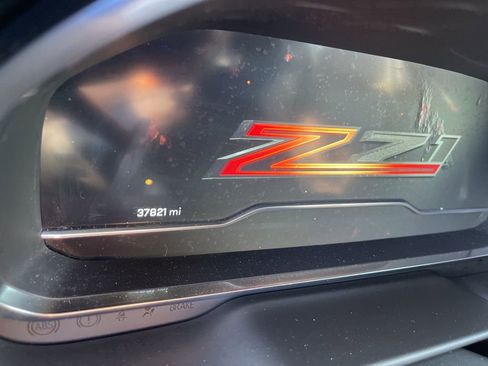 Used 2022 Chevrolet Suburban Z71 w/ Luxury Package image 10