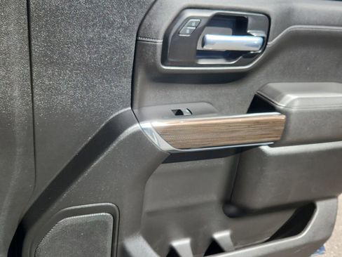 Used 2022 Chevrolet Silverado 1500 RST image 15