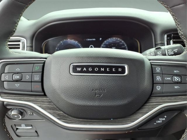 Used 2022 Jeep Wagoneer Series II AWD/4WD image 23