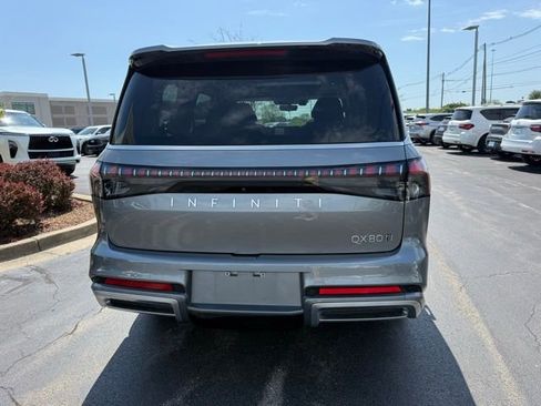 Used 2025 INFINITI QX80 Sensory image 8