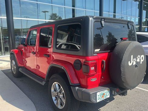 Used 2019 Jeep Wrangler Unlimited Sahara AWD/4WD image 7