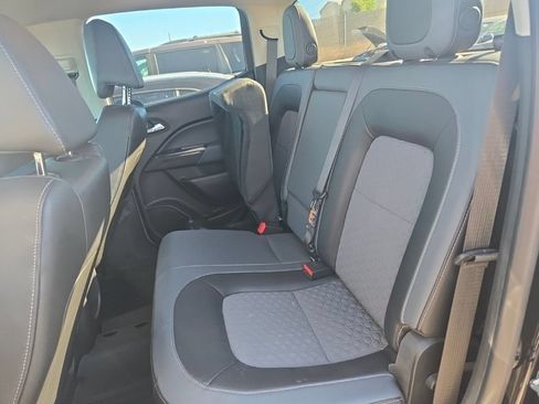Used 2015 Chevrolet Colorado Z71 AWD/4WD image 11