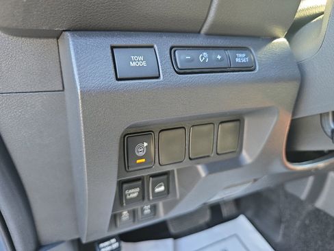 Used 2025 Nissan Frontier PRO-4X image 21