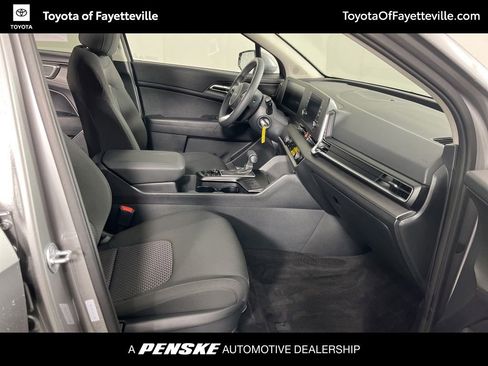 Used 2025 Kia Sportage LX image 6