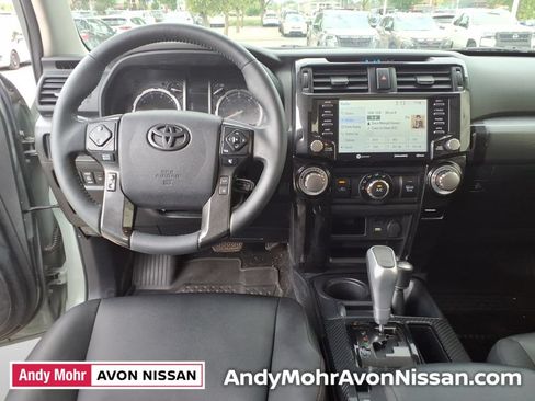 Used 2022 Toyota 4Runner TRD Off-Road Premium w/ Moonroof Package AWD/4WD image 32