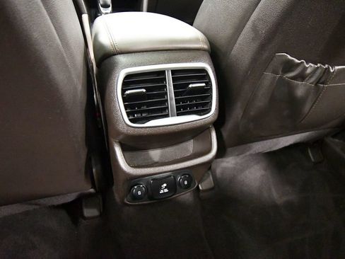 Used 2020 Hyundai Santa Fe Limited AWD/4WD image 17