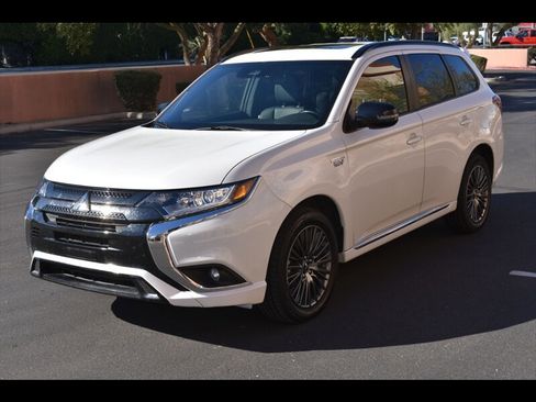 Used 2021 Mitsubishi Outlander GT image 3
