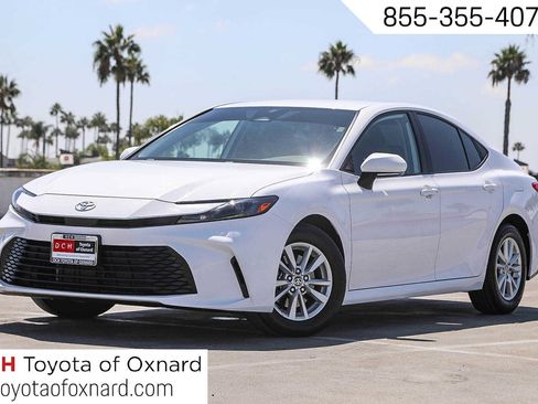 Used 2025 Toyota Camry LE w/ Convenience Package FWD image 1