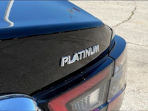 Used 2022 Nissan Maxima Platinum FWD image 32