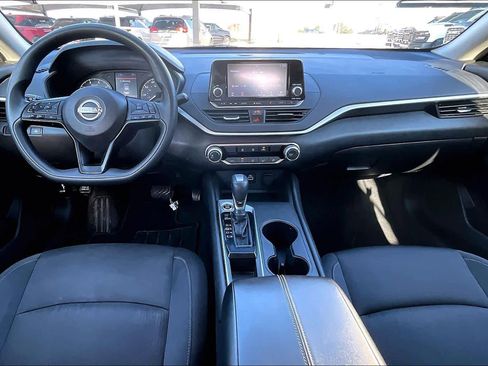 Used 2024 Nissan Altima 2.5 S image 14