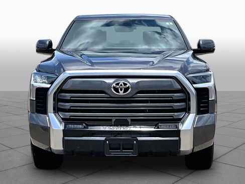 Used 2025 Toyota Tundra Limited AWD/4WD image 4