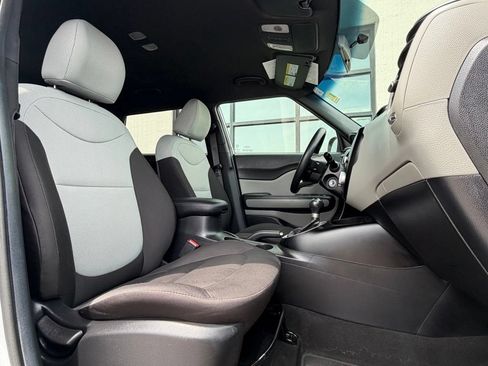 Used 2016 Kia Soul FWD image 21