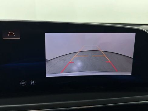 Used 2024 Cadillac Lyriq Tech RWD image 15