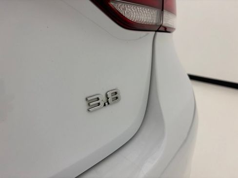 Used 2019 Genesis G80 3.8 RWD image 23