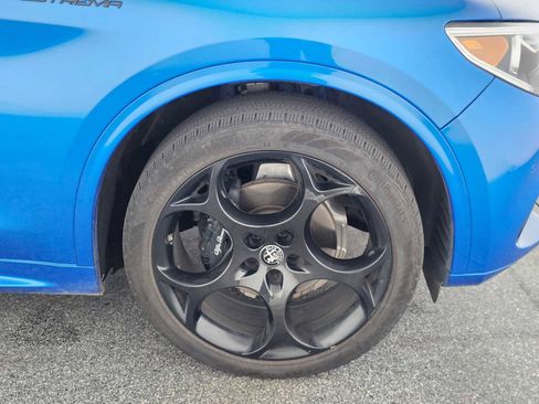 Used 2023 Alfa Romeo Stelvio Estrema AWD/4WD image 9