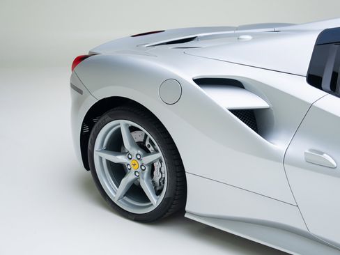 Used 2017 Ferrari 488 Spider RWD image 22