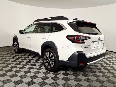 Used 2023 Subaru Outback Limited AWD/4WD image 6
