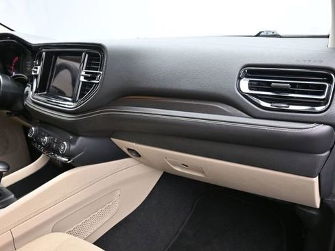 Used 2022 Dodge Durango SXT w/ Anodized Platinum Package AWD/4WD image 38