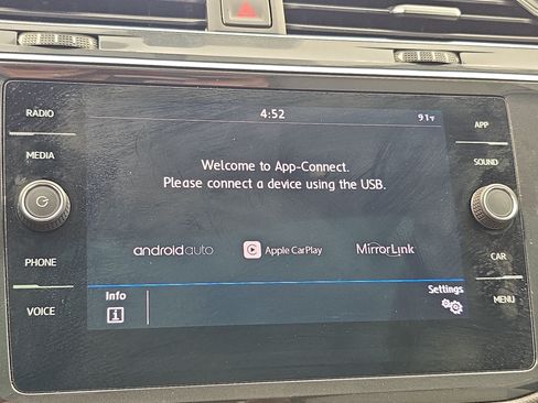 Used 2019 Volkswagen Tiguan SE w/ Panoramic Sunroof Package FWD image 22