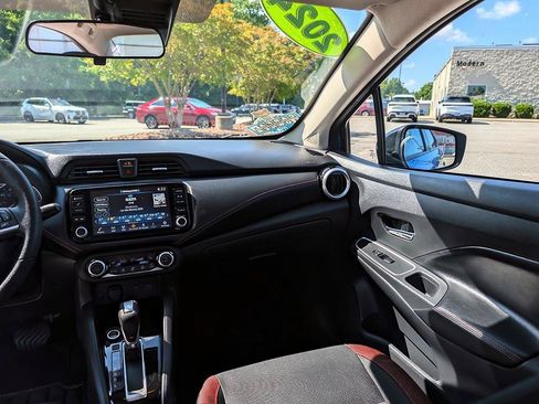 Used 2024 Nissan Versa SR FWD image 12