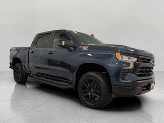 Used 2022 Chevrolet Silverado 1500 LT Trail Boss w/ LT Trail Boss Premium Package AWD/4WD video 1