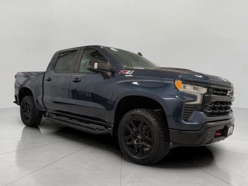 Used 2022 Chevrolet Silverado 1500 LT Trail Boss w/ LT Trail Boss Premium Package AWD/4WD image 1