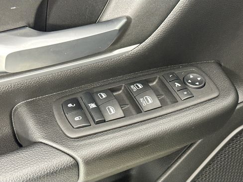 Used 2023 RAM 1500 Big Horn AWD/4WD image 18