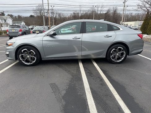 Used 2024 Chevrolet Malibu LT image 3