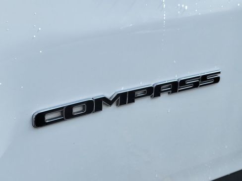 Used 2022 Jeep Compass Limited w/ Sun and Sound Group AWD/4WD image 25