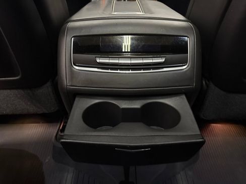 Used 2021 Cadillac Escalade Sport Platinum w/ Heavy-Duty Trailer Package AWD/4WD image 34