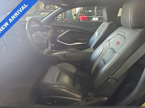 Used 2018 Chevrolet Camaro SS RWD image 4