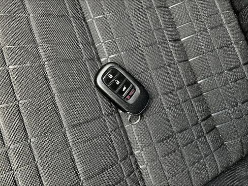 Used 2024 Honda HR-V LX image 32