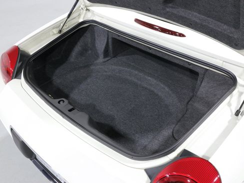 Used 2002 Ford Thunderbird image 33