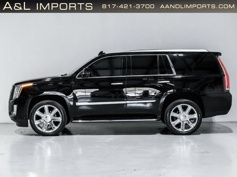 Used 2019 Cadillac Escalade Luxury image 20