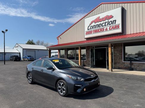 Used 2019 Kia Forte LXS image 1