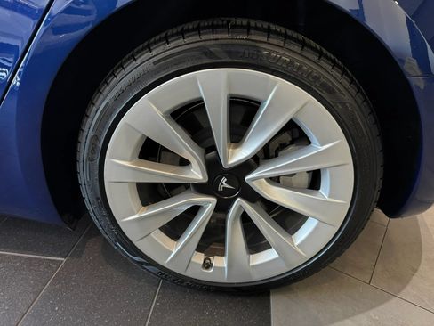 Used 2022 Tesla Model 3 Long Range AWD/4WD image 39