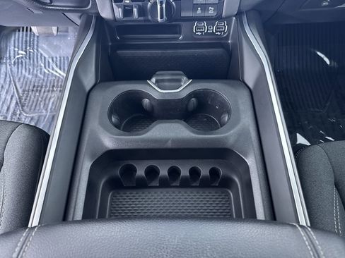 Used 2022 RAM 1500 Big Horn AWD/4WD image 30