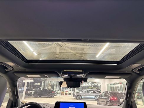 Certified 2025 Lexus LX 600 4WD w/ Luxury Package image 18