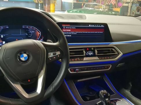 Used 2022 BMW X5 xDrive40i w/ Premium Package AWD/4WD image 12