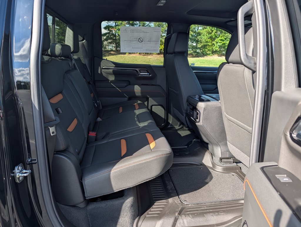 New 2026 GMC Sierra 1500 AT4 w/ AT4 Premium Package AWD/4WD image 13