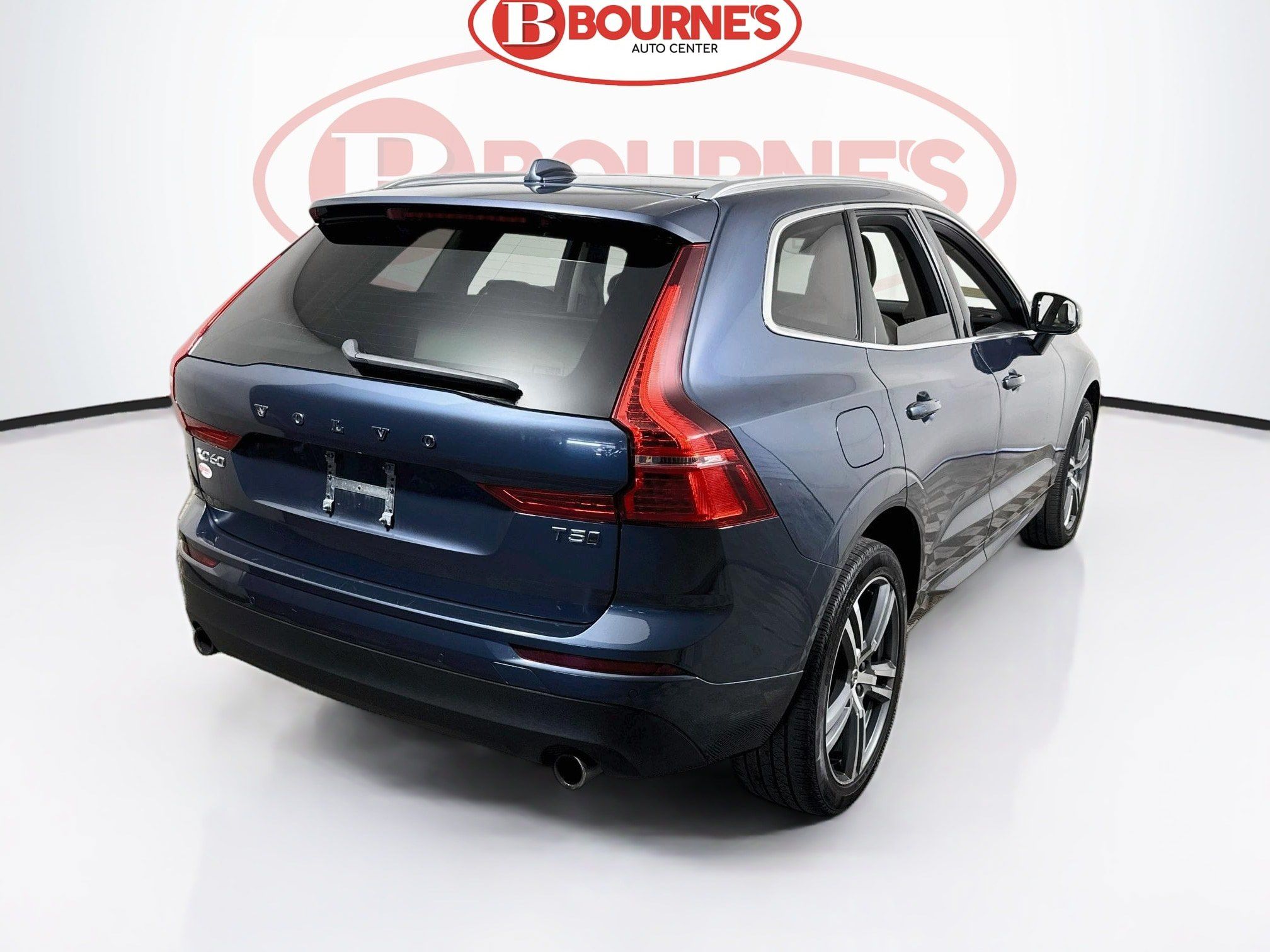 Used 2021 Volvo XC60 T5 Momentum AWD/4WD image 11
