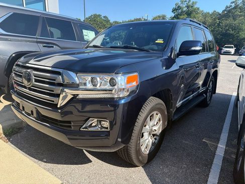 Used 2016 Toyota Land Cruiser AWD/4WD image 2