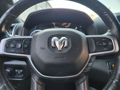 Used 2019 RAM 1500 Big Horn image 25