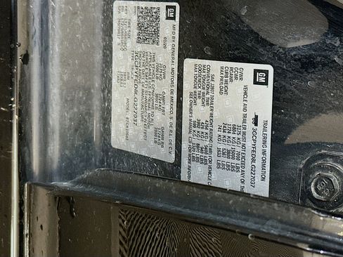 Used 2020 Chevrolet Silverado 1500 LT Trail Boss image 12