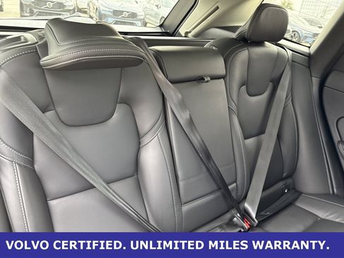 Certified 2023 Volvo XC60 B5 Ultimate w/ Climate Package image 33