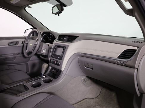Used 2014 Chevrolet Traverse LS FWD image 23