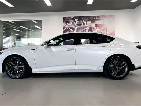 Used 2025 Acura TLX w/A-Spec Package image 3
