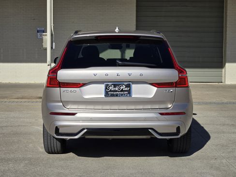 Used 2025 Volvo XC60 T8 Plus w/ Protection Package Premier image 8