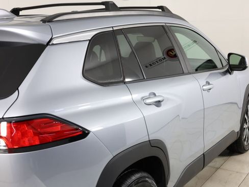 Used 2022 Toyota Corolla Cross XLE image 41