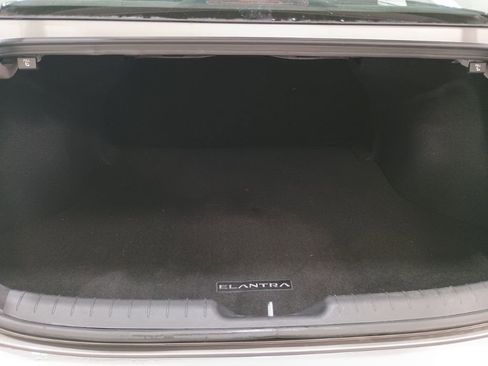 Used 2023 Hyundai Elantra SE w/ Cargo Package image 24